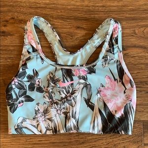 Size XS NiKe Sports Bra